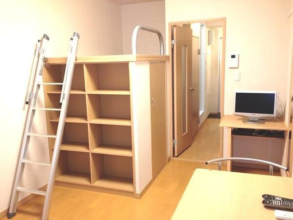 レオパレスプリムロウズの物件内観写真